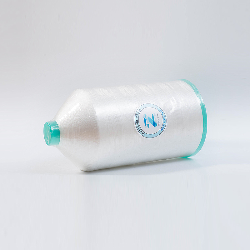 Qual è la relazione tra filo di poliestere ad alta resistenza e filo di cucito?