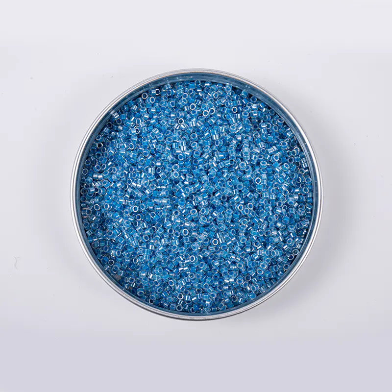 L'influenza delle perle di vetro da ricamo nell'arte tessile globale